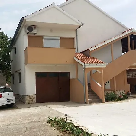 Apartament Luca *
